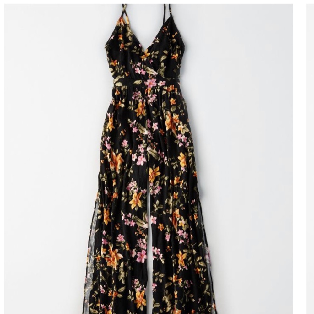 American Eagle Floral Jumpsuit - Picture 1 of 5
